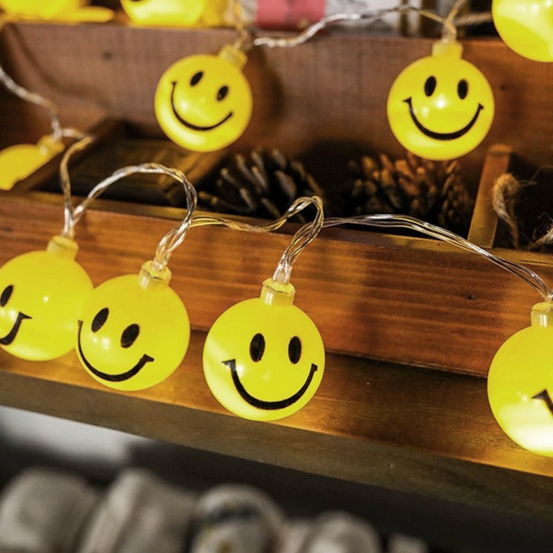 Smile Face ball shaped LED string light-2AA
