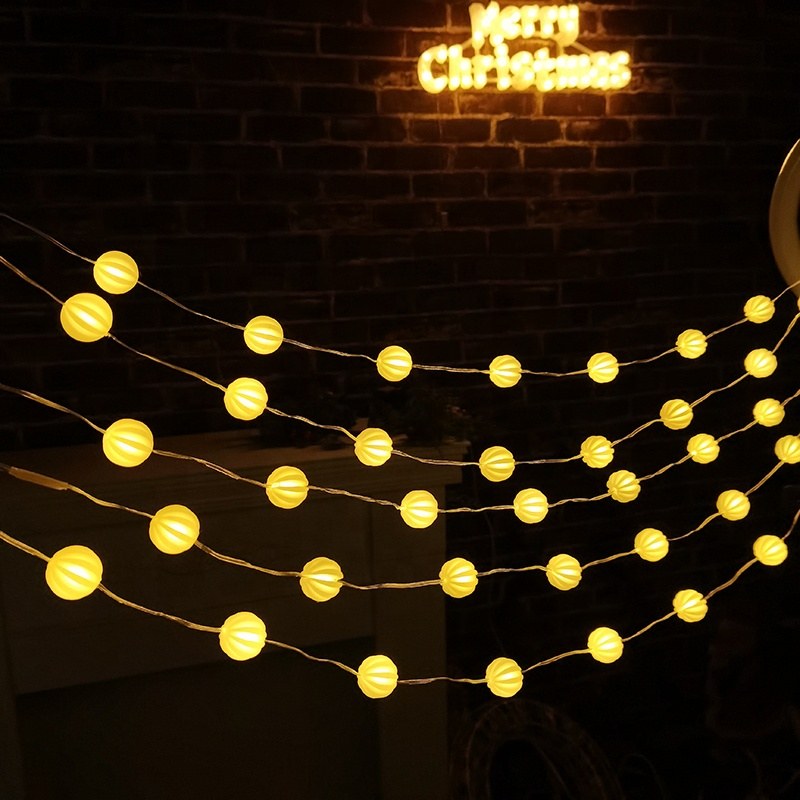 Plastic ball LED string light