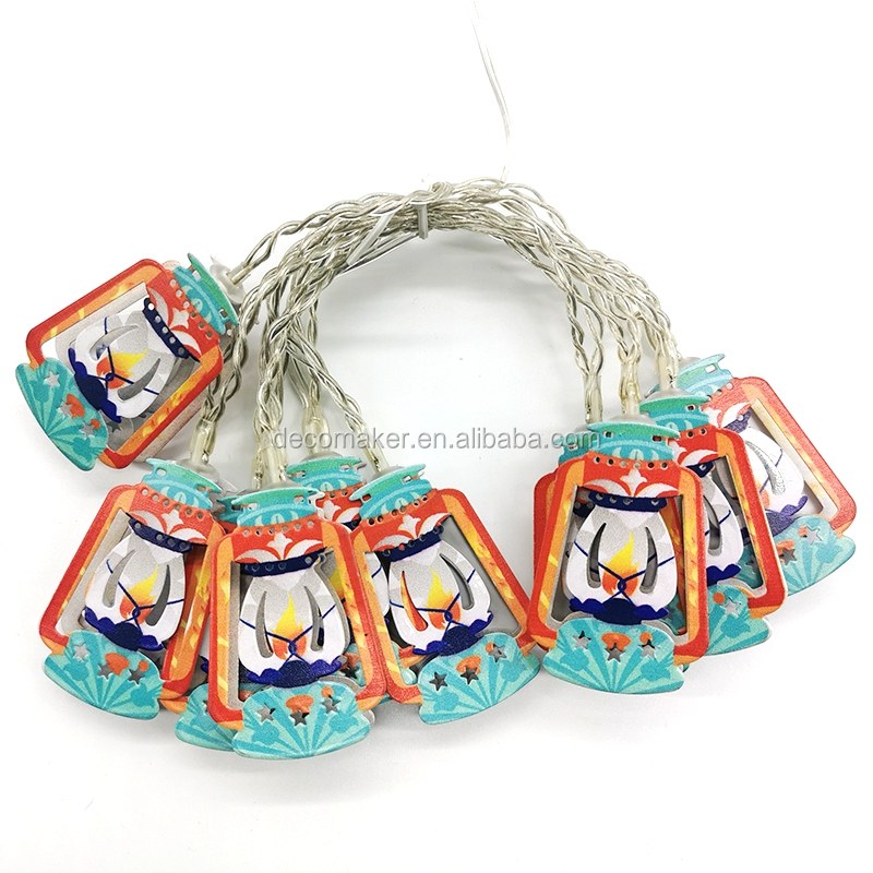 LED string light with metal Lantern