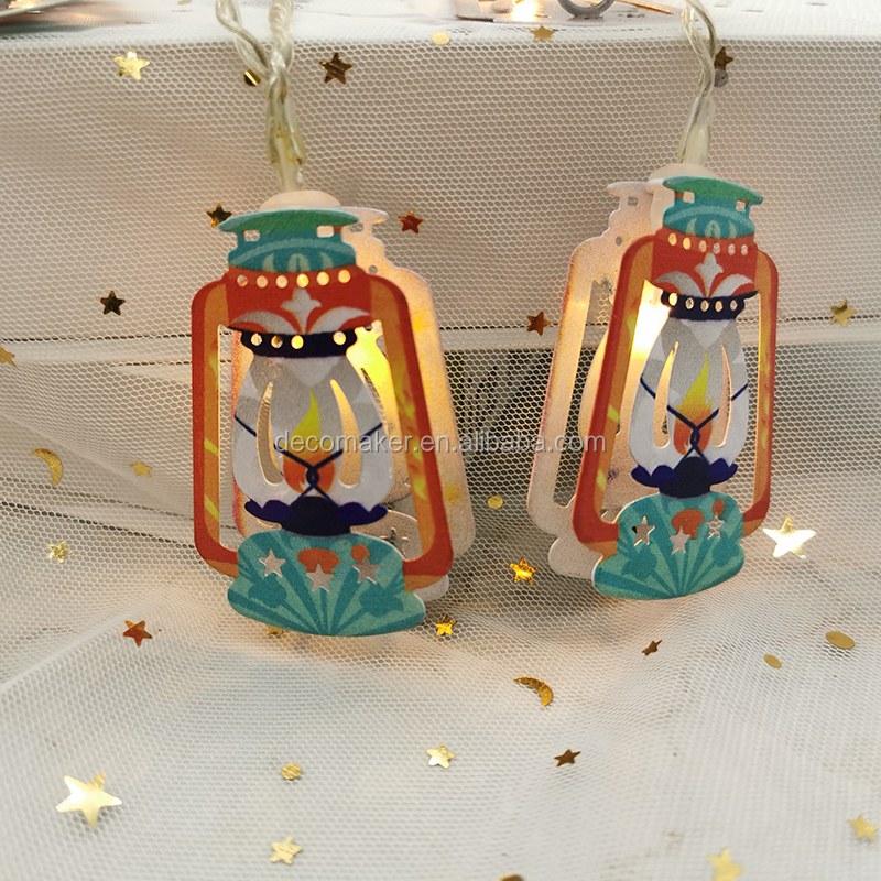 LED string light with metal Lantern