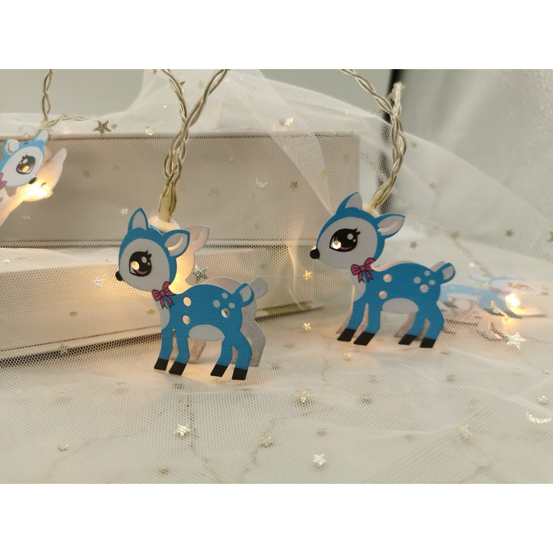 LED string light with metal deer