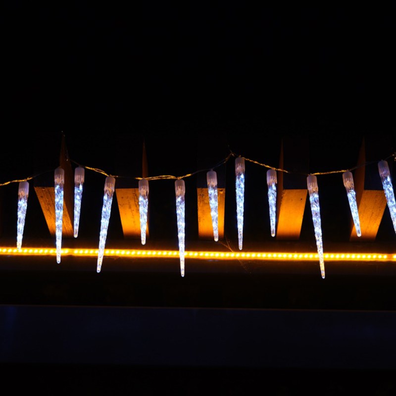 Icicle light